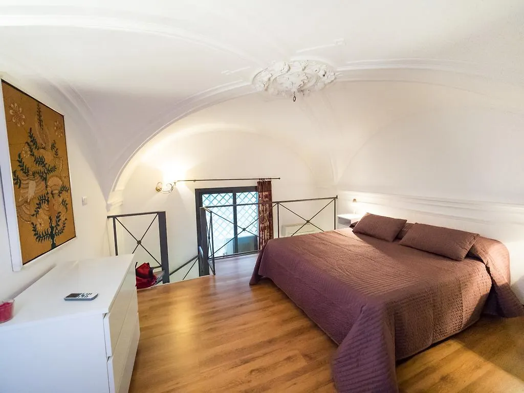 Appartamenti Villa Bellini Katania 0*,